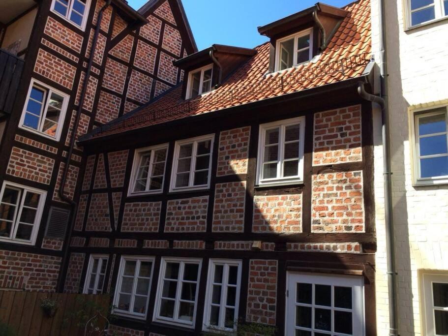 Stadtnest - Charmante Altstadtwohnung Am Sande Luneburg Bagian luar foto